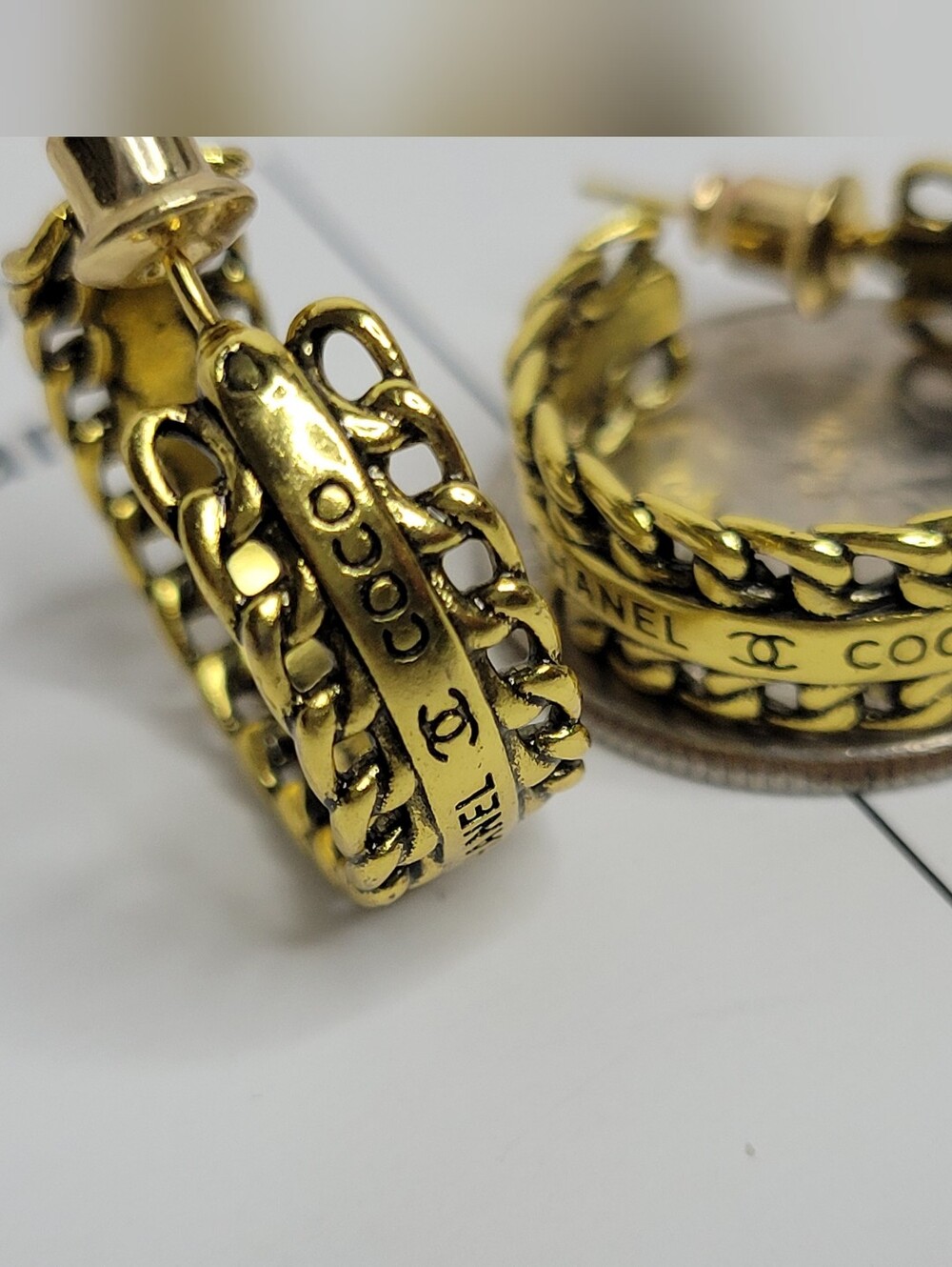 Gold Chain-Link Logo Hoop Earrings - Picture 5 of 5